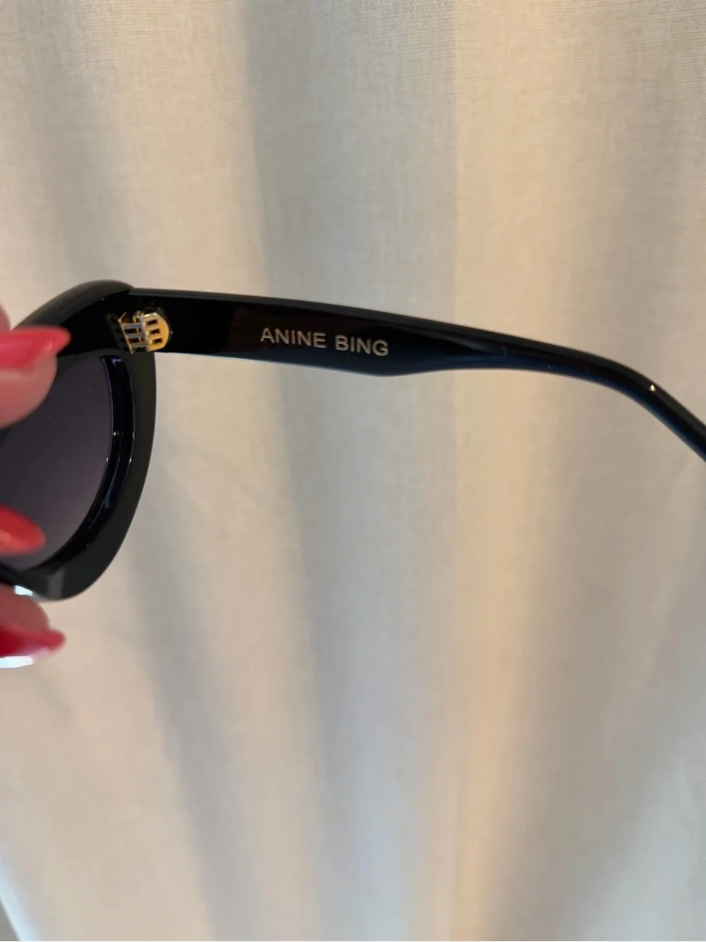 Anine Bing Black Cat-Eye Sunglasses with Gradient Lenses